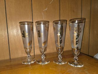 Set of 4 Vintage Frosted Gold Leaf Pilsner Glasses