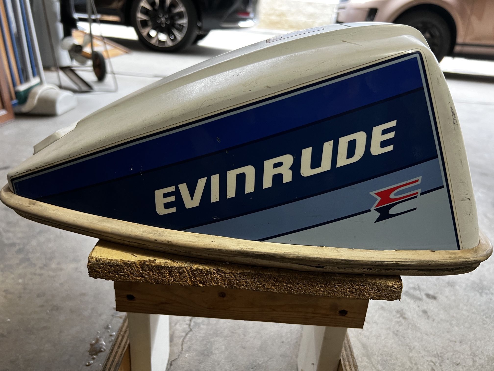 OMC Johnson/Evinrude Cowl