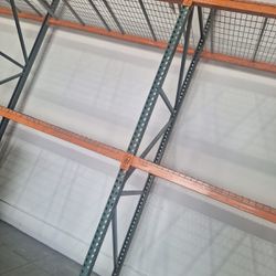 RACKS IN WIREDECKING 