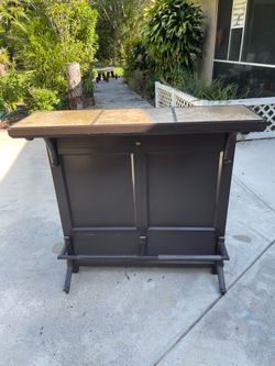 Metal and ceramic bar