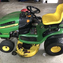 John Deere LA135
