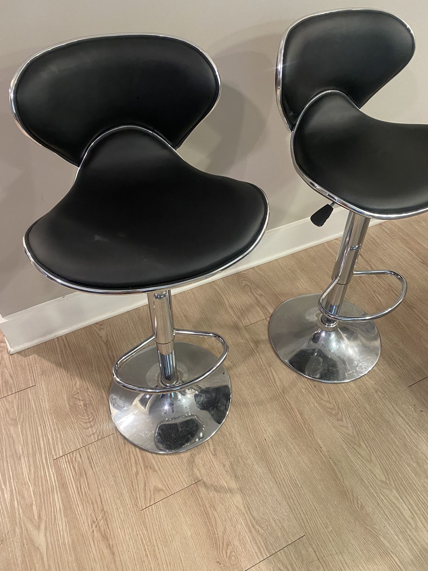 Bar Stools/Chairs