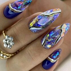 24 PCS PRESSED ON NAILS 