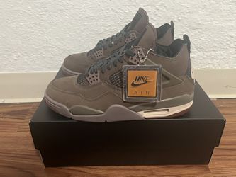 Size 9.5 - Jordan 4 Retro x A Ma Maniere Mid Violet Ore