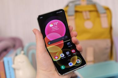 💎 Best Flip Phone Deal in Town – Galaxy Z Flip 5 from $379 or $1 Down with 1-Year Peace-of-Mind