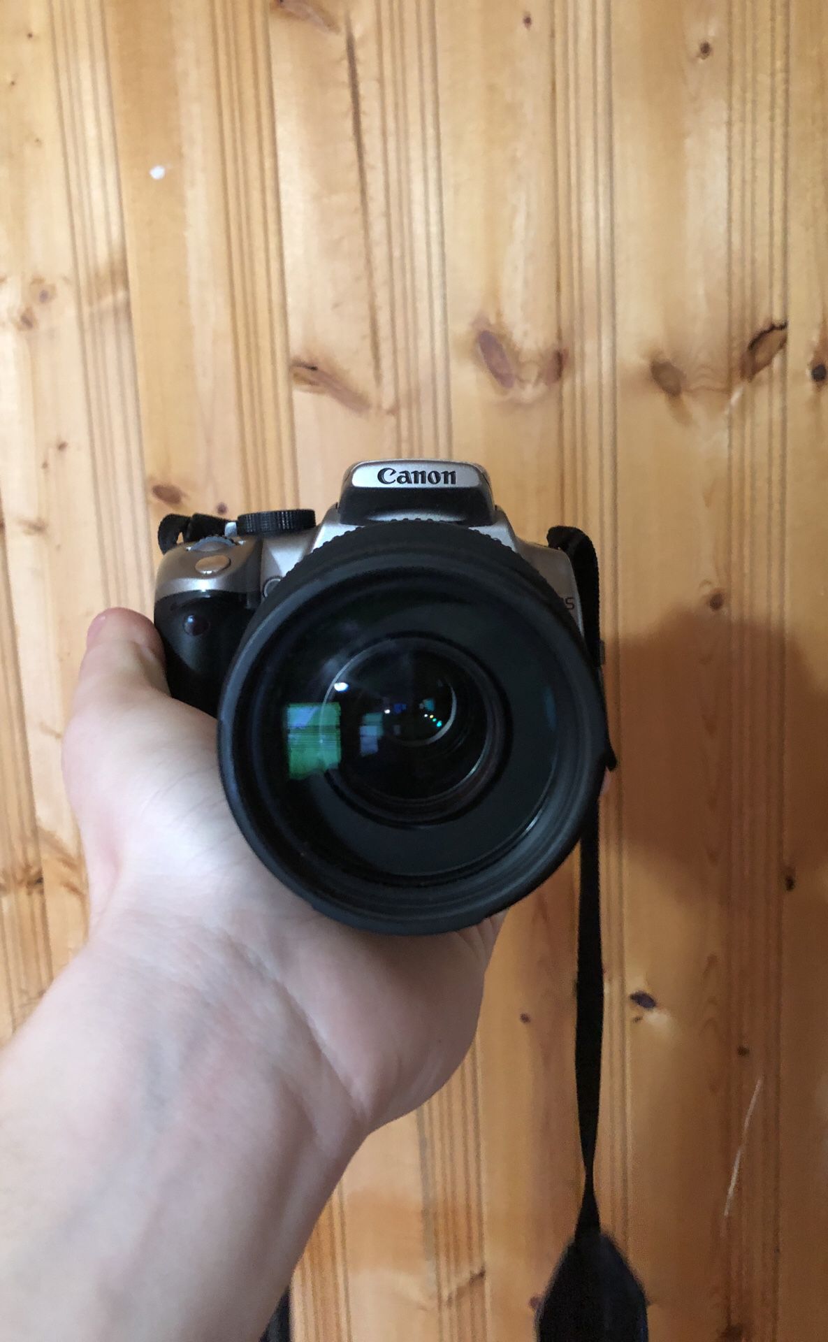 Canon camera with lense