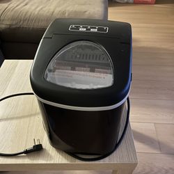 Fridgidaire Ice Maker Machine