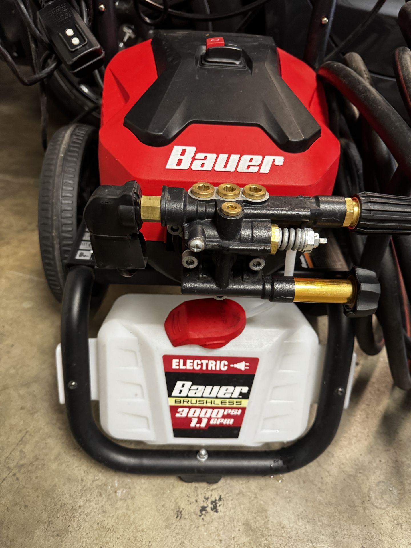 $355 Pressure Washer Machine