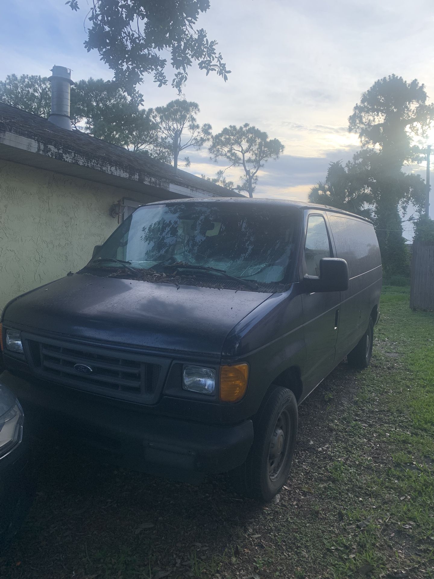 06 Ford E-150 Cargo Van