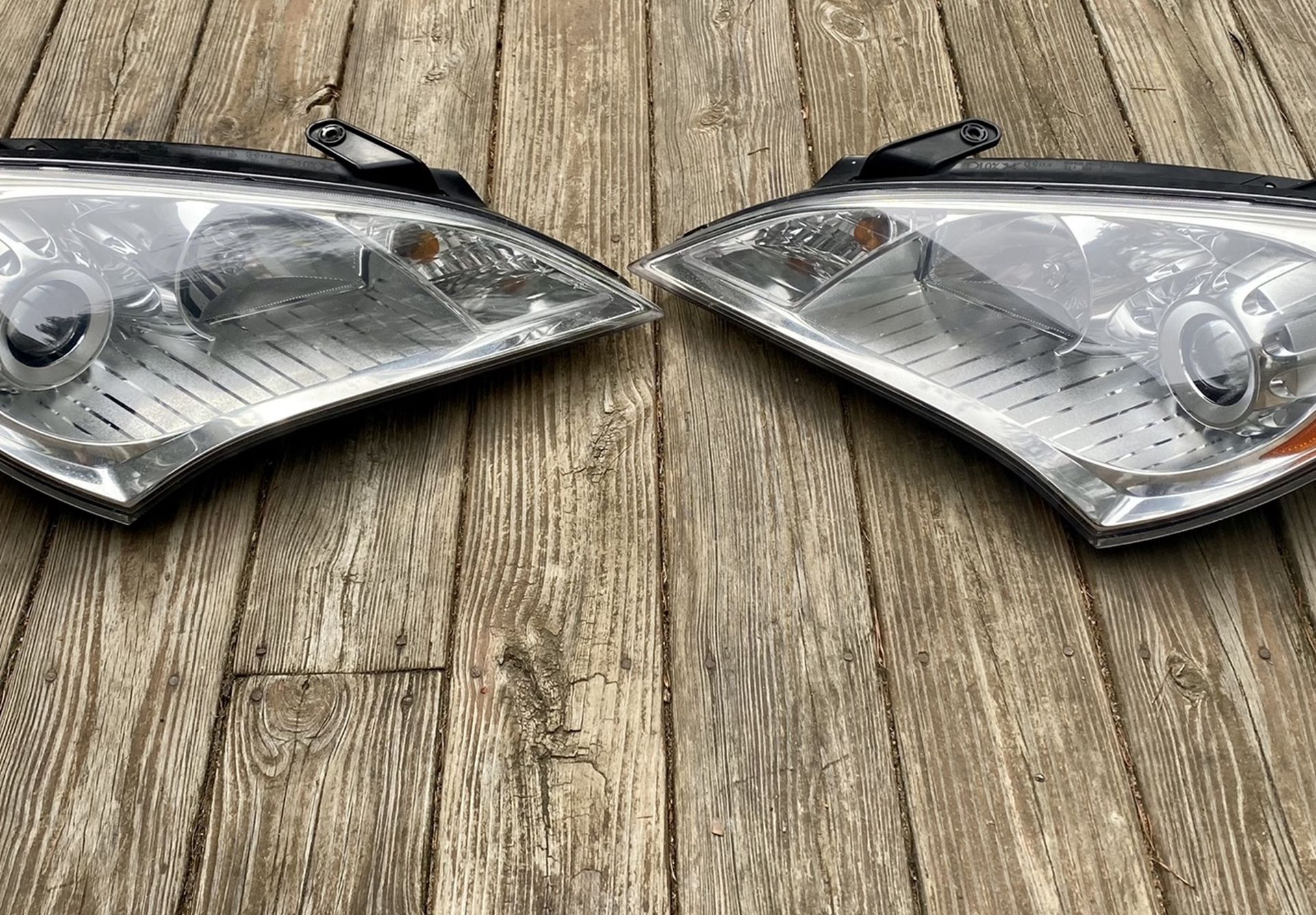 Hyundai Genesis Coupe OEM Headlights