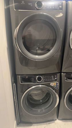 Washer & Dryer Electrolux 8.0 & Electrolux 4.5