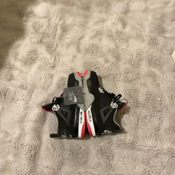 Jordan 4 Bread Retros 