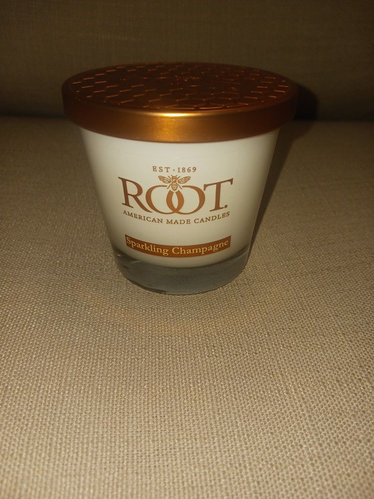 ROOT Sparkling Champagne Candle.