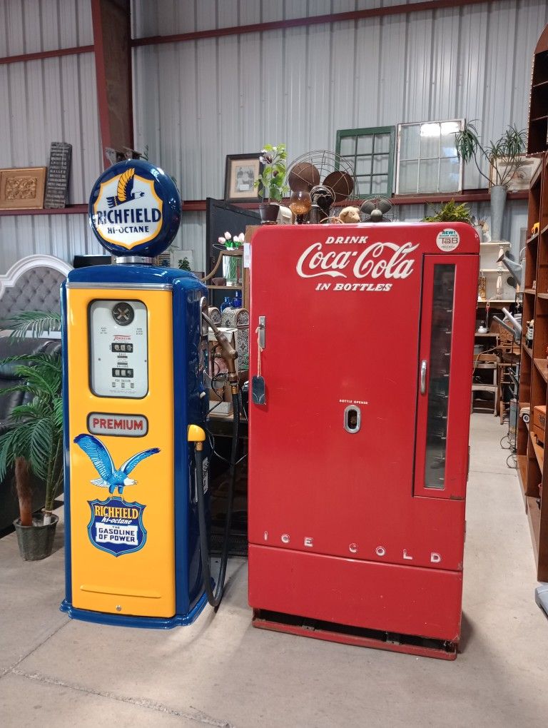 Gas Pumps, Trikes And Collectables