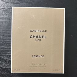 Chanel Gabriel  Essence 