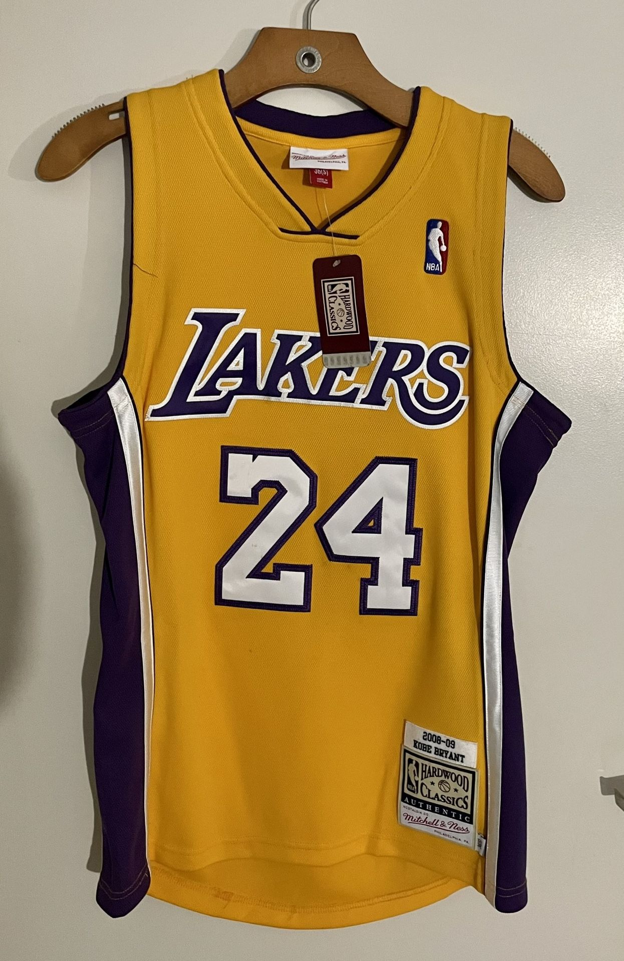 Brand New Lakers HARDWOOD Classics Authentic Kobe Jersey, Size 36/small