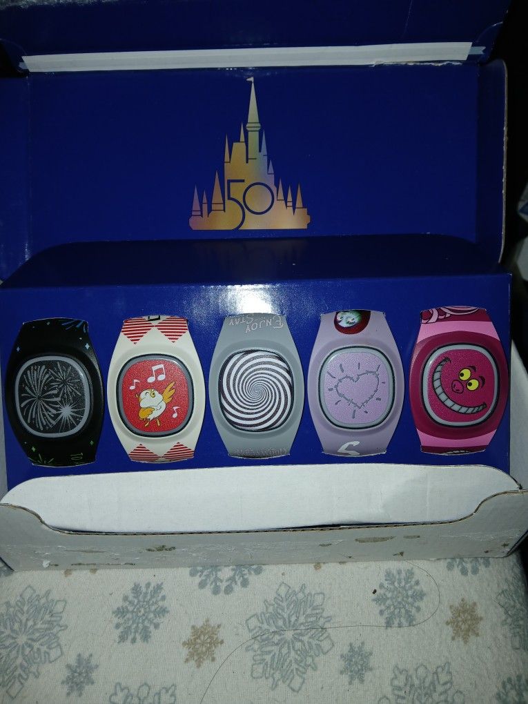 Walt Disney IPhone ⌚️ Watch Cover Case New
