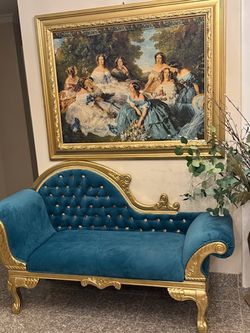 Beautiful gorgeous Victorian Chase with the pictures