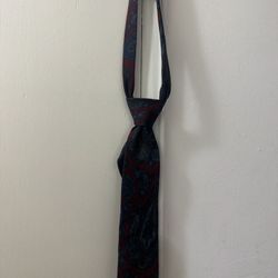 BURBERRY TIE 100% Silk 100% authenticity