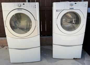 Maytag washer and dryer set