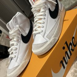 Nike blazer Mid 77’