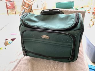 Wheeled rolling green carry case