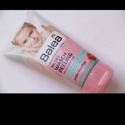 Balea Gentle Peeling Face Wash Raspberry Scent For Every Skin Type 150 ml
