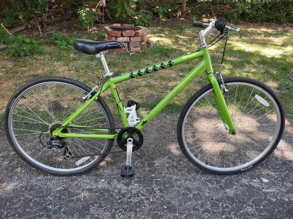 schwinn median bicycle Suburban Hybrid Bike, 26 Inch Mens and Womens Bike, 7-Speed Hybrid Bicycle, Front and Rear Linear Pull Brakes, Ergonomic Grips, Comfort Frame, Large Cushioned Seat, Fenders, Adult inch tires provide stability and grip Schwinn Median 17in Aluminum Frame