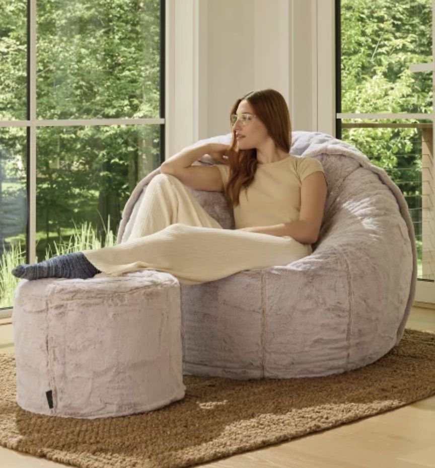Small Lovesac With Squattoman