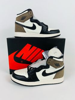Air Jordan 1 Retro High OG “Dark Mocha” in size 9.5