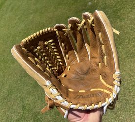 RIGHT HANDED MIZUNO FRANCHISE GFN 1200B4 12 INCH MITT GLOVE