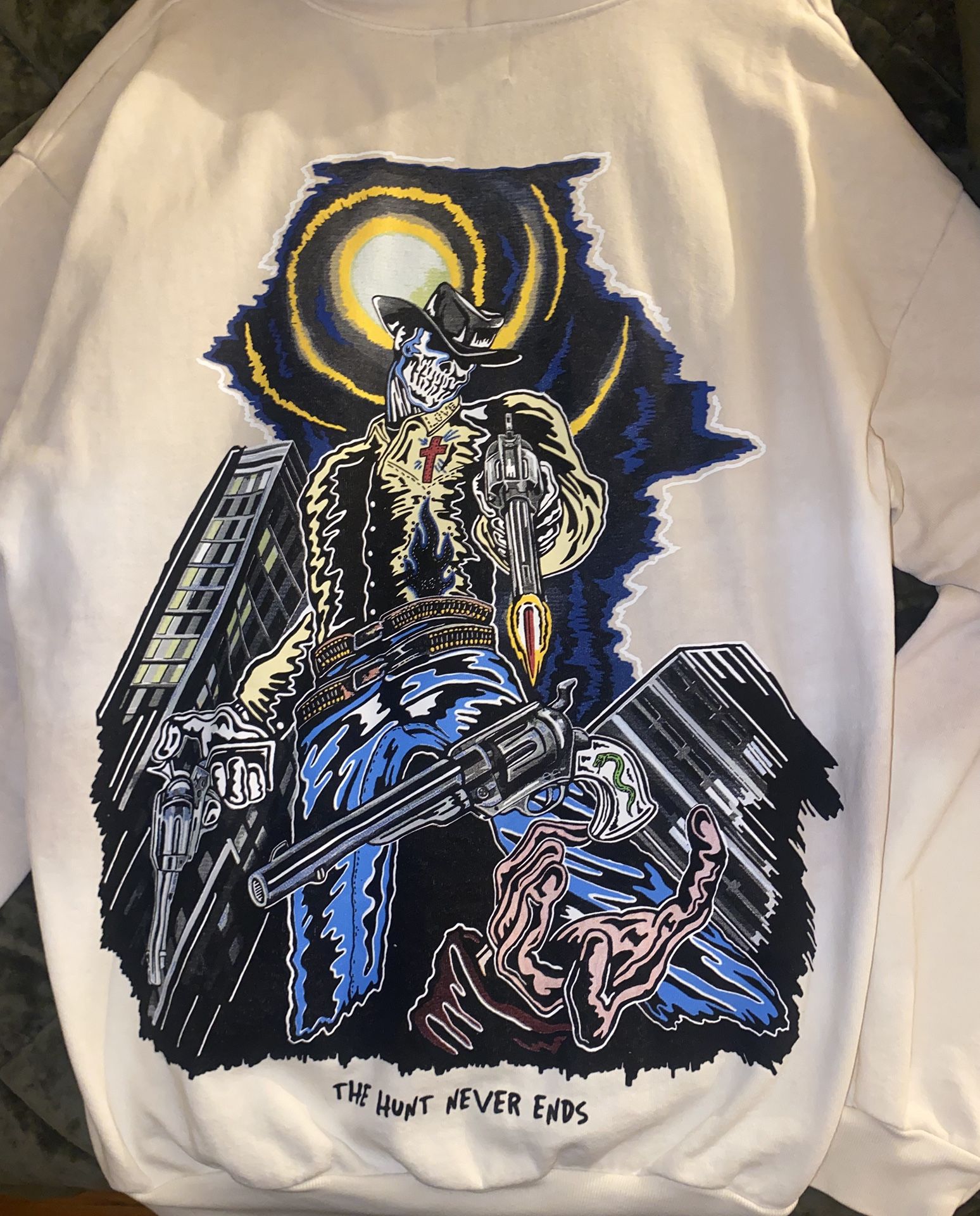 Warren Lotas “The Hunt” XL, Beige Sweatshirt (*NEW*)