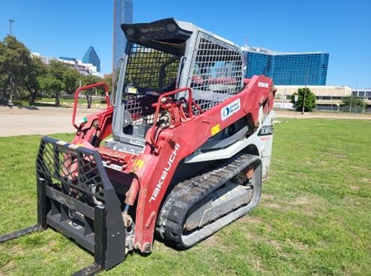 2017 TAKEUCHI TL10V2-R Track Skidsteer