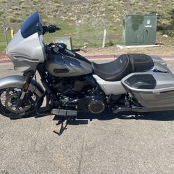 2023 HARLEY DAVIDSON FLHXSE CVO STREET GLIDE BAGGER