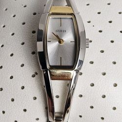 GUESS G66316L Three-Hand Quartz Analog Women's Watch Sz. 6.5" New Battery