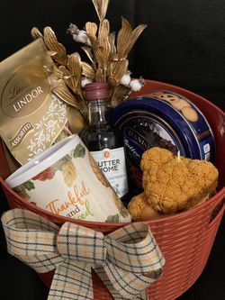 Holiday Baskets✨🧡