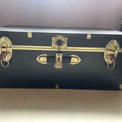 Vintage Trunk, Fantastic Shape!!