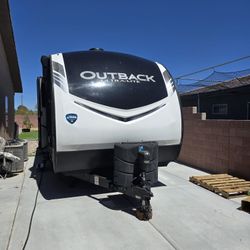 RV Keystone Outback 240URS