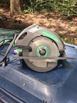 Hitachi circular saw with hard case - Denton