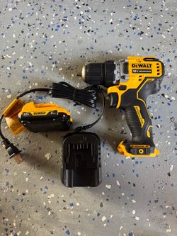 DEWALT XTREME 12-volt 3/8-in Drill Keyless Brushless Cordless Drill with 2AH Batteries & Charger NEW