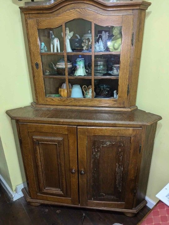 Vintage corner shelving unit