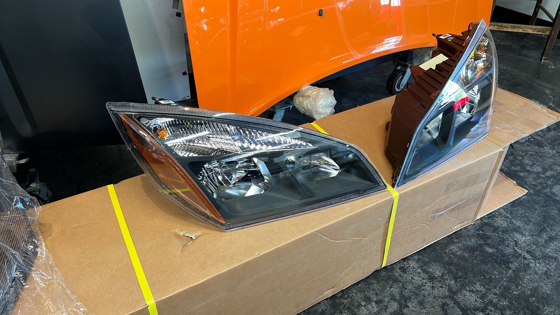 2017 - 2021 Freightliner Cascadia Truck Headlight New Pair
