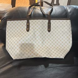 woman’s bag 