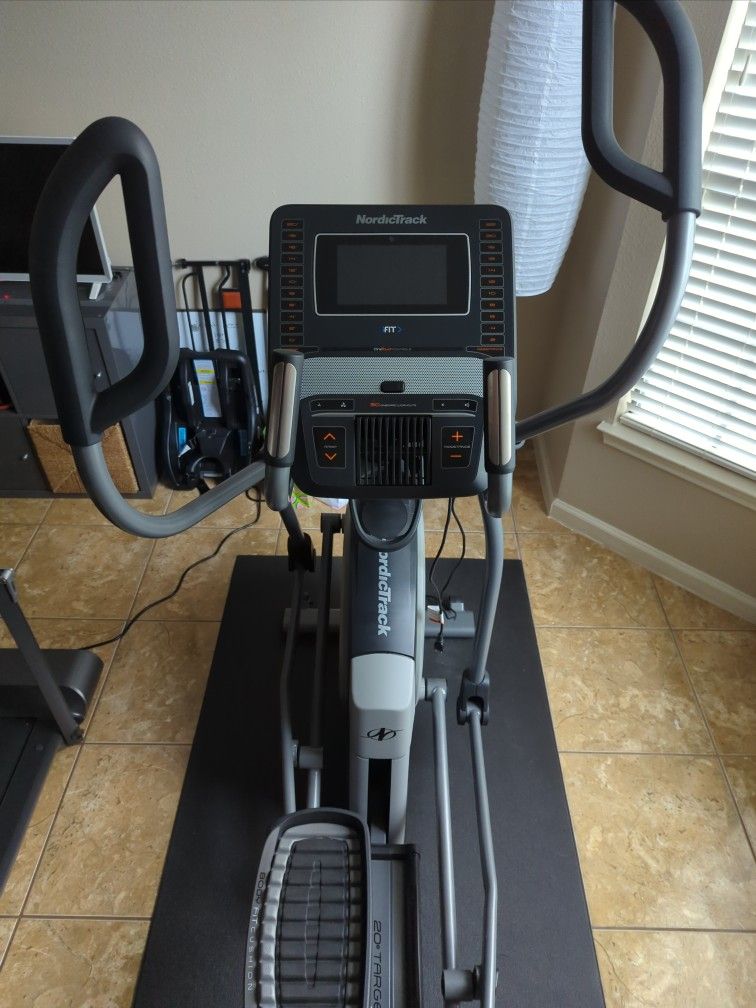 NordicTrack Elliptical for Sale in San Antonio, TX OfferUp