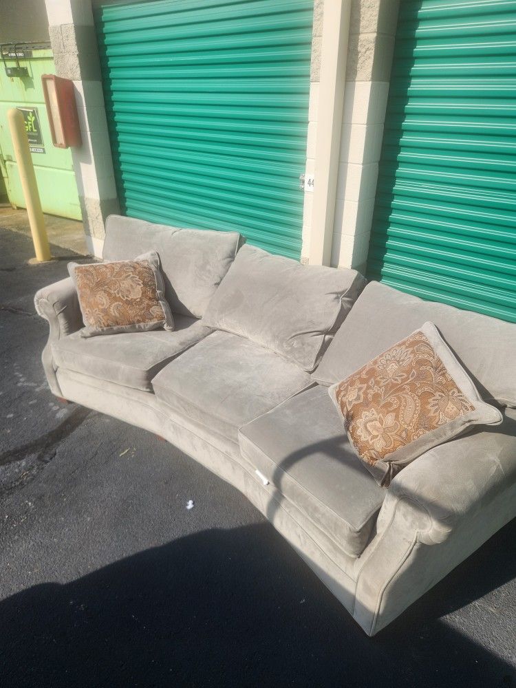 Grey Curve Couch π Delivery Available
