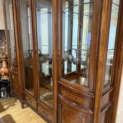 Chine Cabinet Like New Condition. 