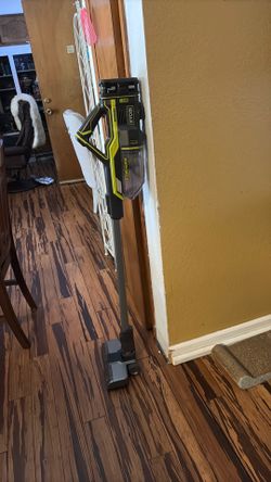 Cordless vacuum