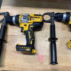 DEWALT 20V MAX Brushless Cordless 1/2 in. Hammer Drill/Driver with FLEXVOLT ADVANTAGE (Tool Only) Each $140 Cada Uno $140