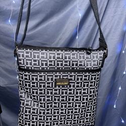 BRAND NEW Tommy Hilfiger Purse
