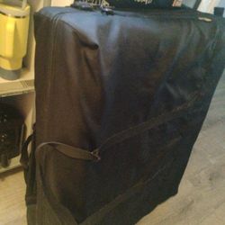 Massage table Used In Good Condition 